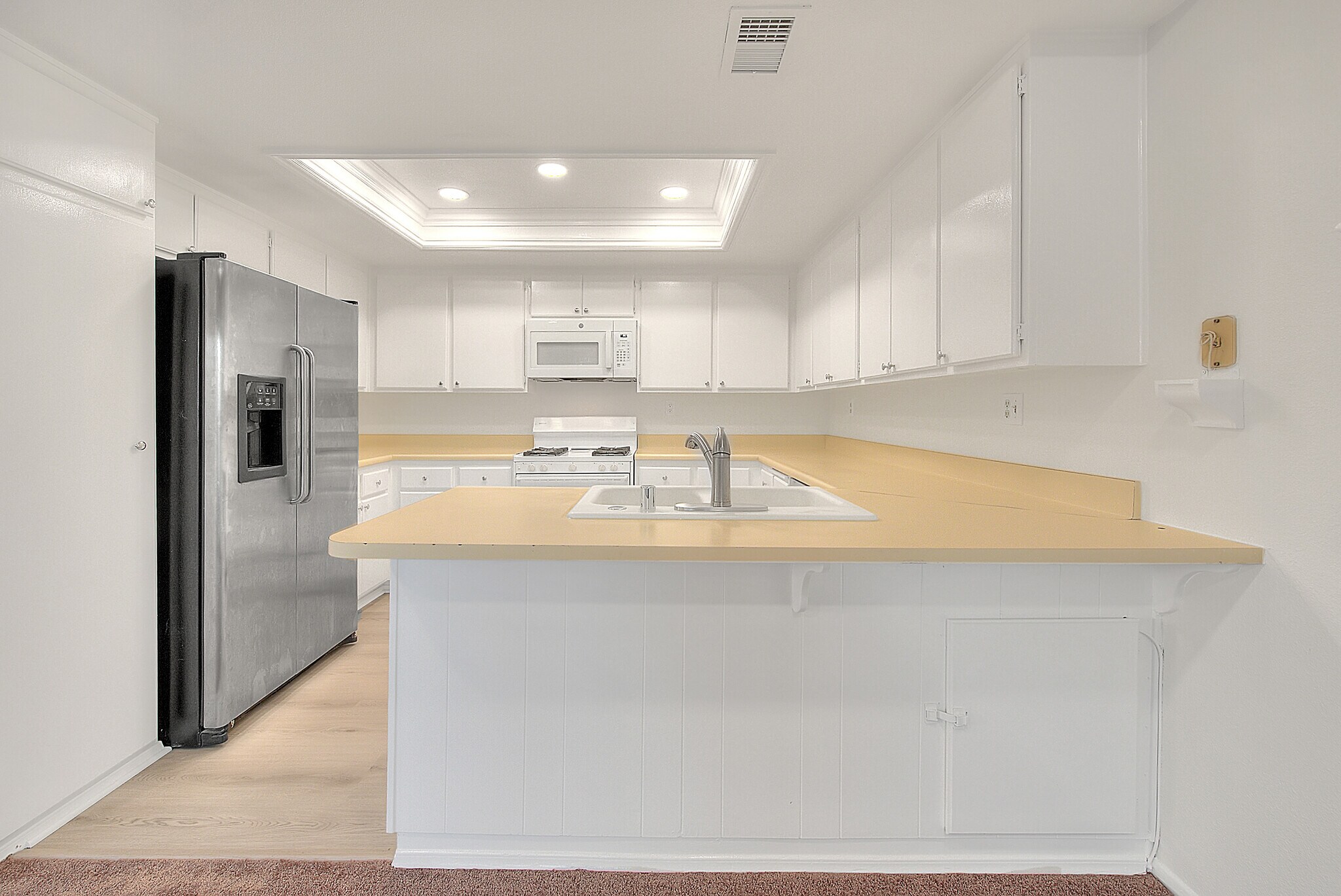 Building Photo - 26222 Fern Glen