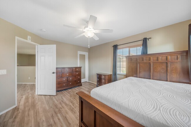 Building Photo - 79910 Camden Dr