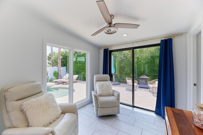 Building Photo - 8113 E Redwing Rd