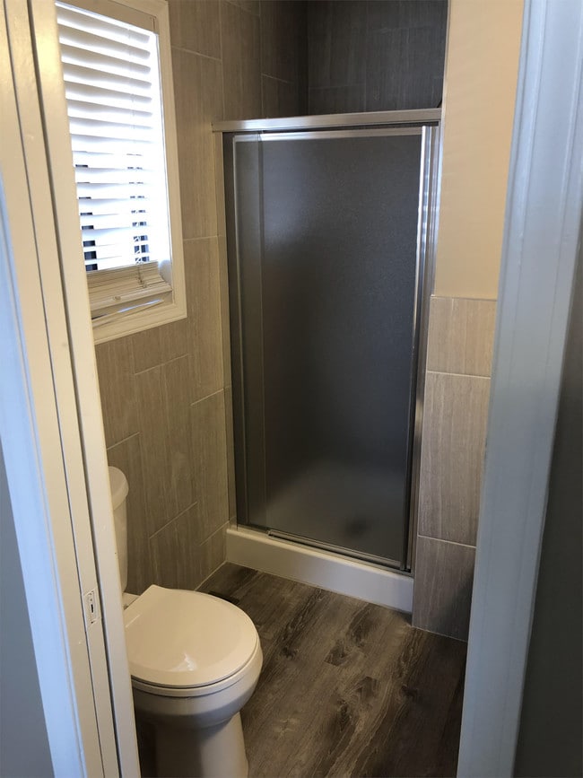 Building Photo - 1256 N Country Acres Ave