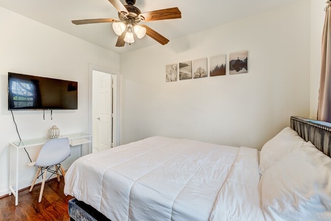 Building Photo - 2720 Truxillo St