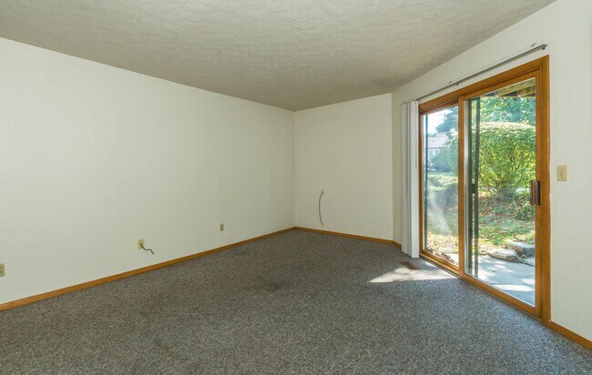 Building Photo - 515 HC