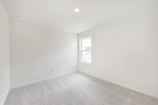 Building Photo - 710 Zuppino Ln