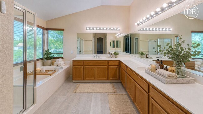 Building Photo - 37978 Spur Dr