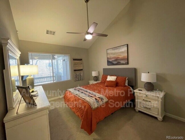Building Photo - 8309 S Independence Cir