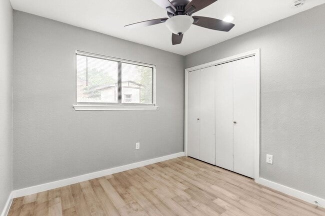 Building Photo - 109 Campfire Cir