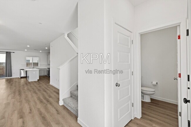 Building Photo - 10925 Admiral Cv Wy
