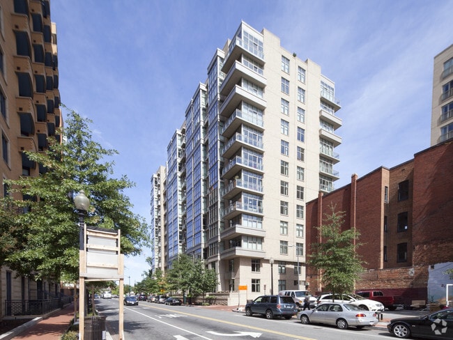 Building Photo - Madrigal Lofts