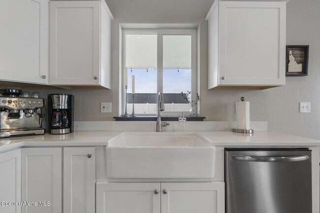 Building Photo - 3813 N Pradera Ct