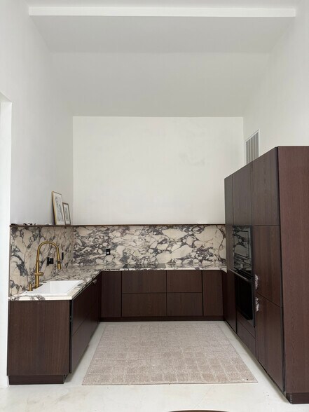 Building Photo - 40 Dogwood Ln