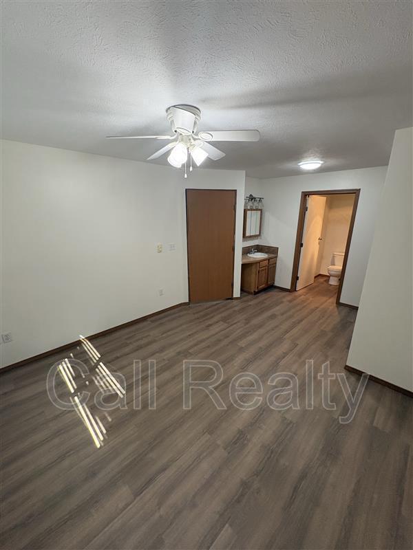 Building Photo - 13424 E Skyview Ave