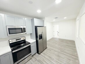 Building Photo - 1135 NW 127th St