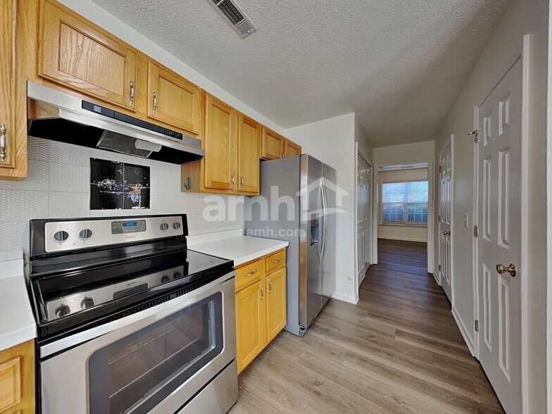 Building Photo - 5520 Bridgegate Dr