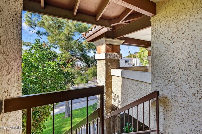 Building Photo - 7557 N Dreamy Draw Dr