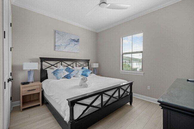 Building Photo - 834 Golden Bear Dr
