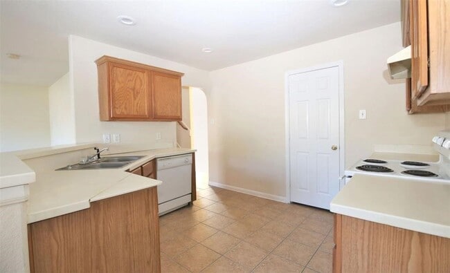 Building Photo - 11148 Opatrny Meadows Ln