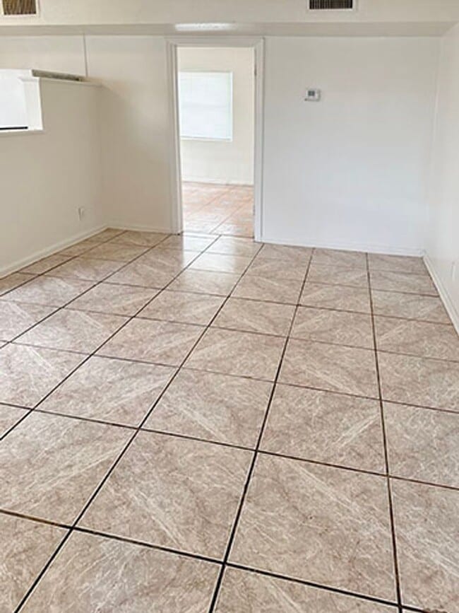 Building Photo - 2327 Avenue E