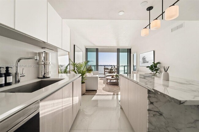 Building Photo - 3131 NE 7th Ave