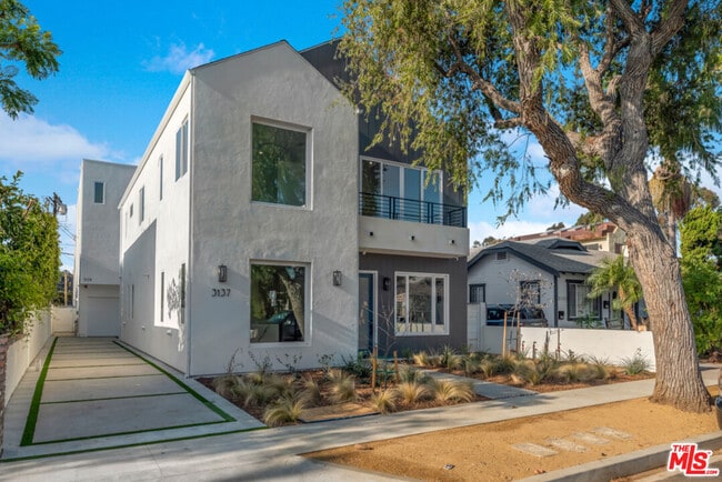 Building Photo - 3137 Curts Ave