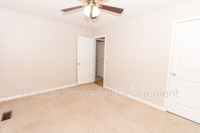 Building Photo - 9134 Westminister Cir Dr
