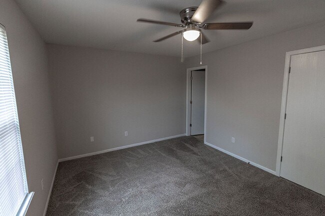 Building Photo - 5812-5814 Canaveral Dr.