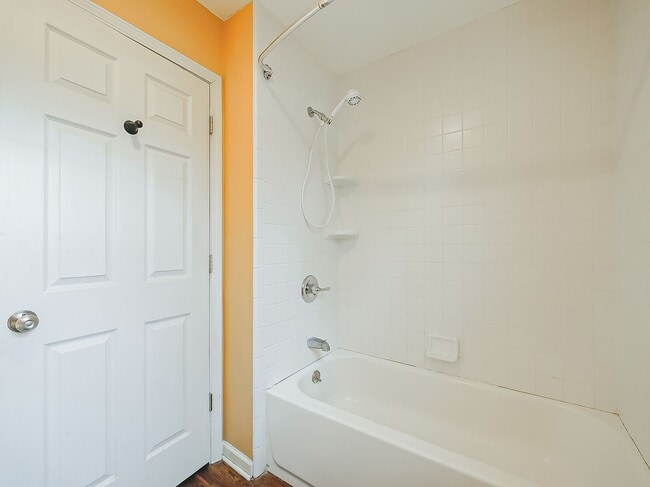 Building Photo - COMING SOON! Lake Living at Its Finest in Keego Harbor!