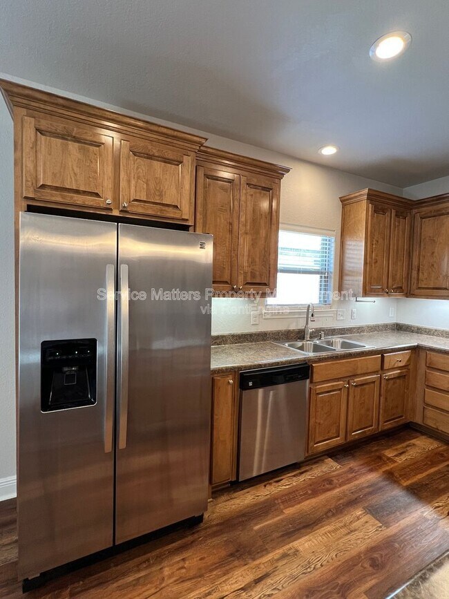 Building Photo - 5257 Parkside Dr