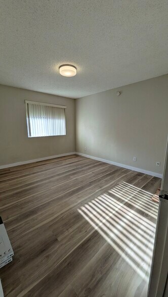 Bedroom - 10450 SW 157th Ct