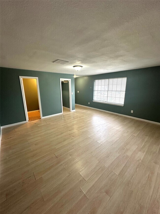 Building Photo - 8611 Findlay St