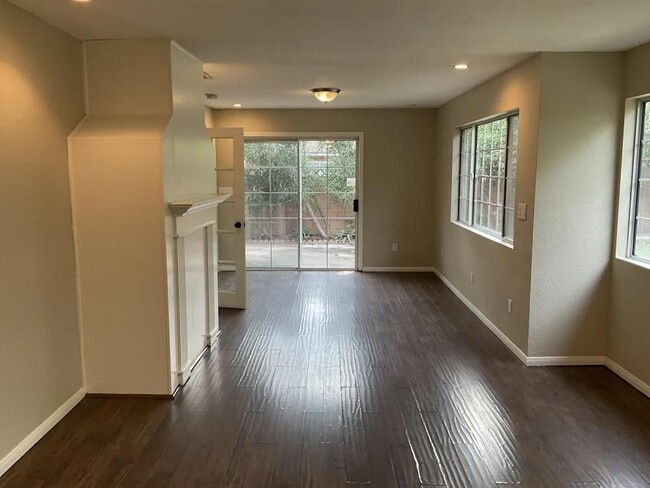 Building Photo - 16300 San Jose St