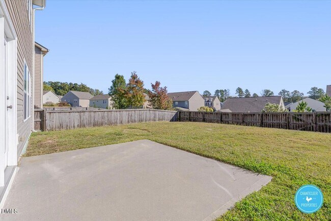 Building Photo - 831 Ember Dr