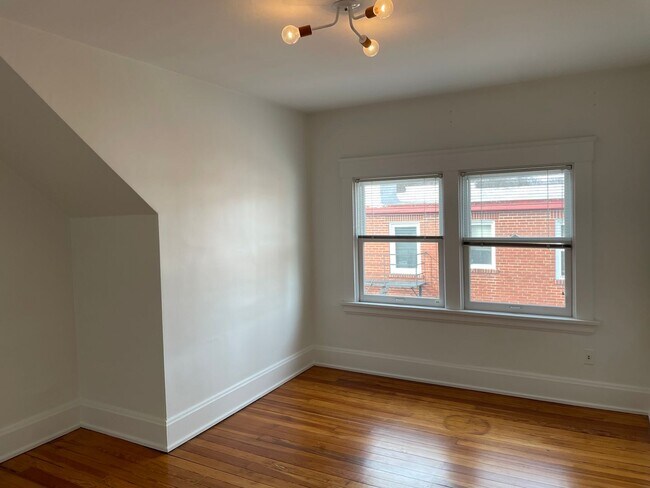 Building Photo - 3406 Erie Ave