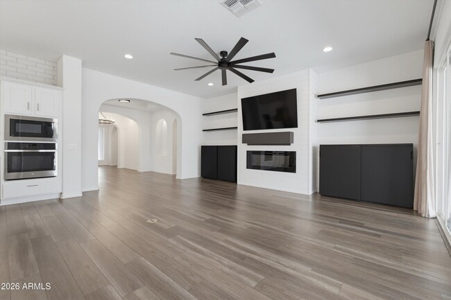 Building Photo - 2024 W Andalusian Trail
