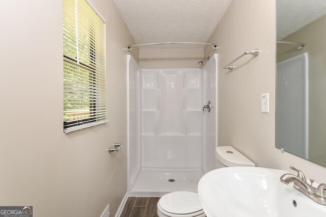 Building Photo - 3085 Flowers Dr