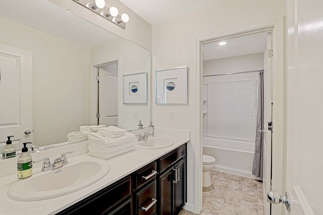 Building Photo - 4 YEARS NEW, FULLY FURNISHED 4 BEDROOM, 2....