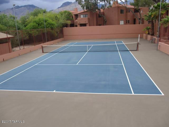 Building Photo - 5051 N Sabino Canyon Rd