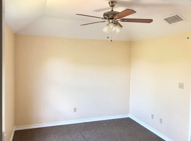 Building Photo - 4246 Dorel Dr