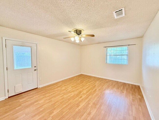 Building Photo - 67 N 69th Ave