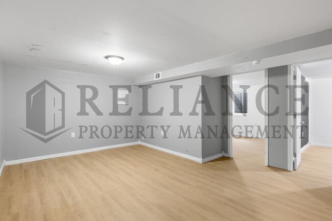 Building Photo - 3627 E 10th St N