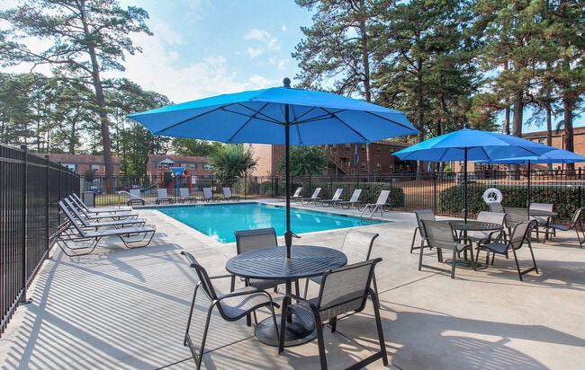 Building Photo - Redmond Chase Apartment Homes