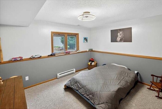 Building Photo - 1222 Saddlebrook Ln