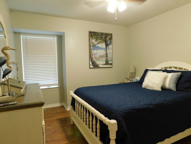 Building Photo - 939 Ridgewood Way