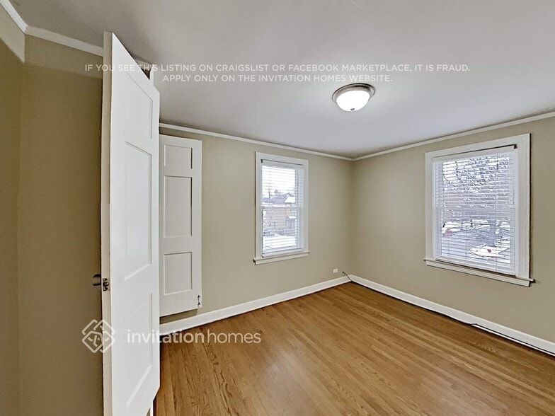 Building Photo - 7900 W Metropole St