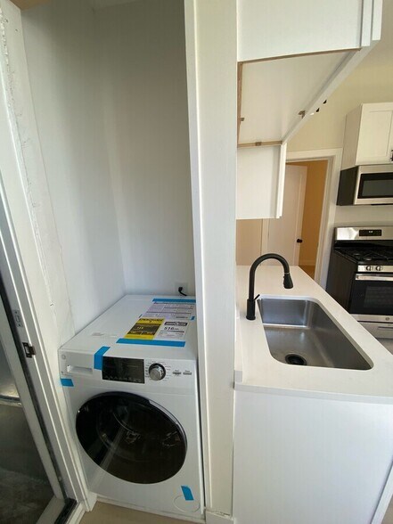 Building Photo - 1322 W Ohio St