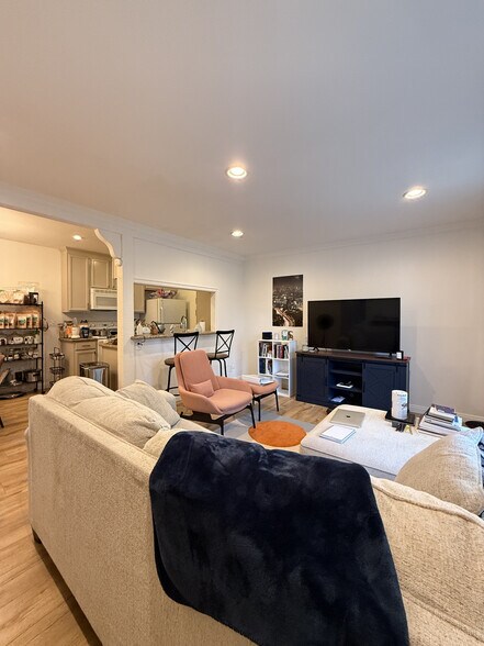 Building Photo - 1123 Sepulveda Blvd