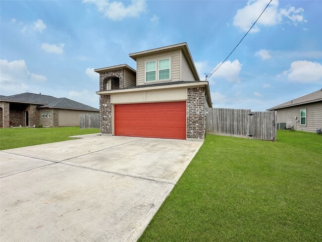 Building Photo - 727 Rd 5105