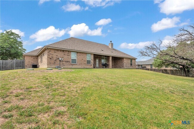 Building Photo - 1040 Vista Dr