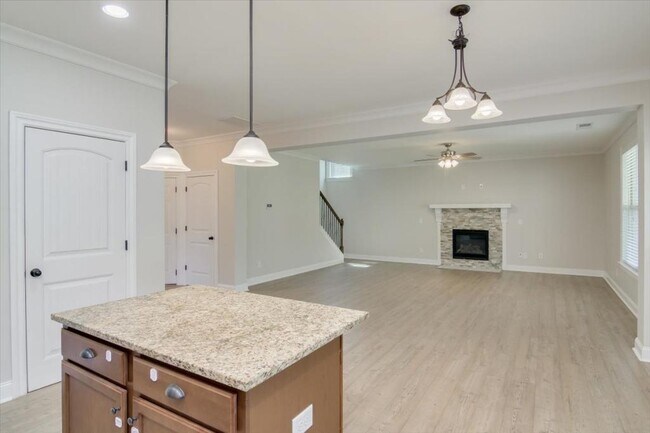 Building Photo - 5634 Sunbury Loop