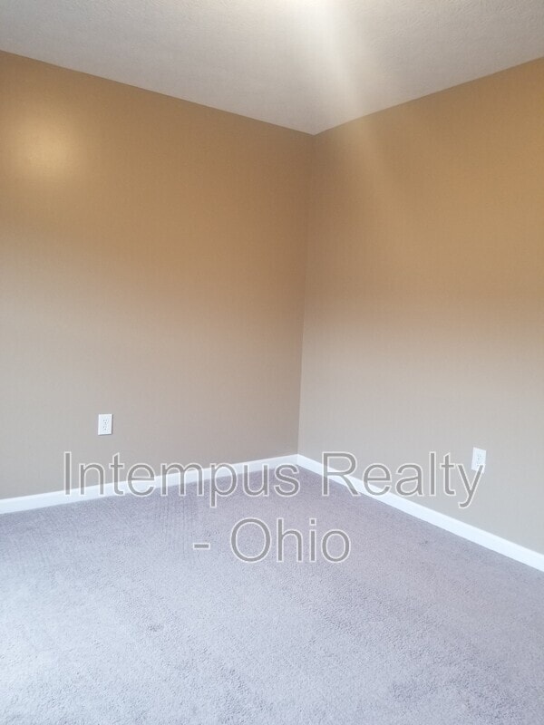 Building Photo - 3869 Dowitcher Ln
