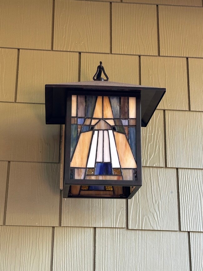 Building Photo - 1719 Loma Vista St